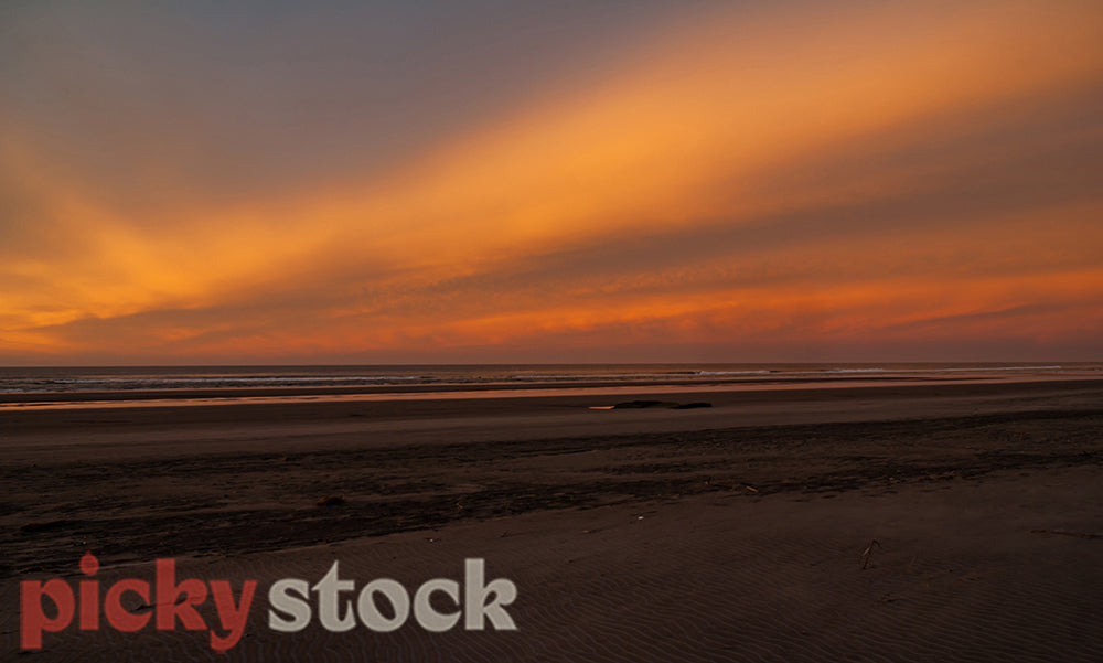 Sunset at Greymouth seaside top 10 holiday park.